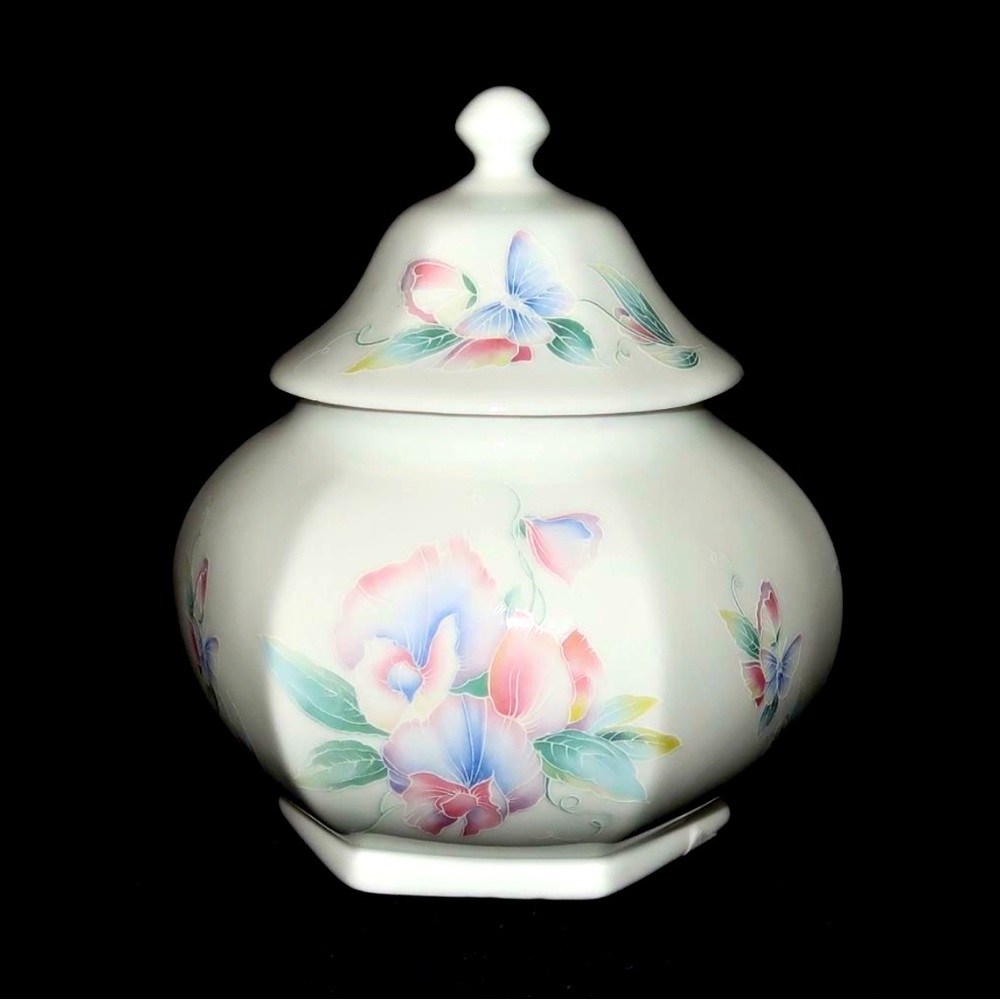 Aynsley LITTLE SWEETHEART Candy Jar & Lid 6 1/4" Tall